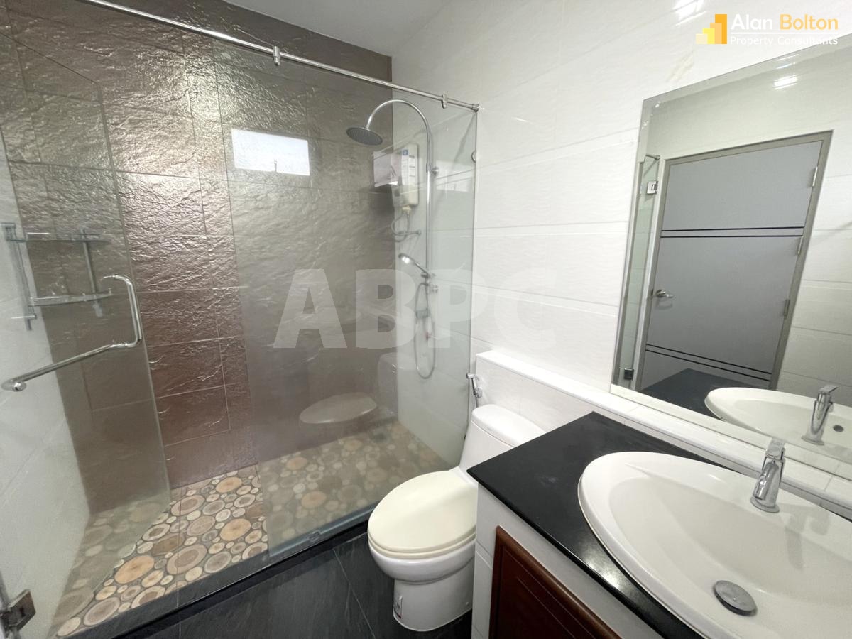 3 Bed 3 Bath Pool Villa in East Pattaya photo 10