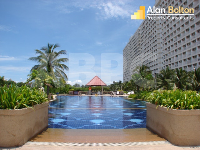 Ocean View Studio Condo in Jomtien photo 2