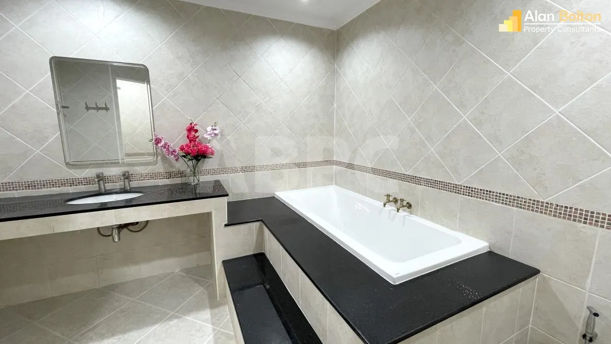 3 Bed 3 Bath Condo In Pratumnak photo 6