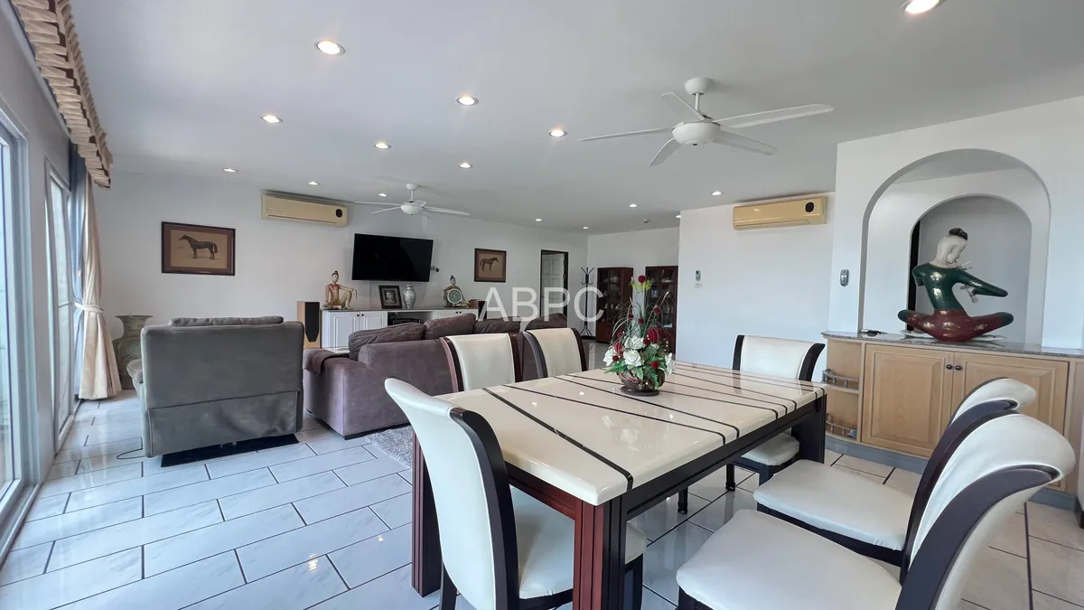 3 Bedrooms 3 Bathrooms In Jomtien photo 8