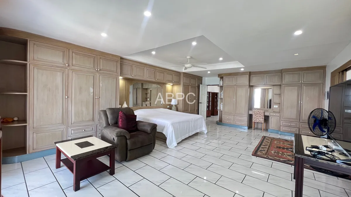 3 Bedrooms 3 Bathrooms In Jomtien photo 9