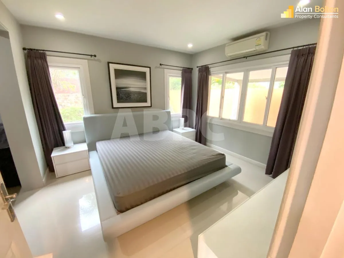 4 Bed 3 Bath ABPC0339