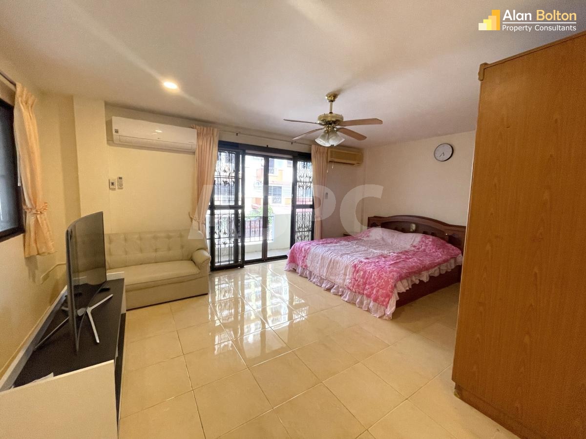 4 Bed 5 Bath in Central Pattaya ABPC0364 photo 16