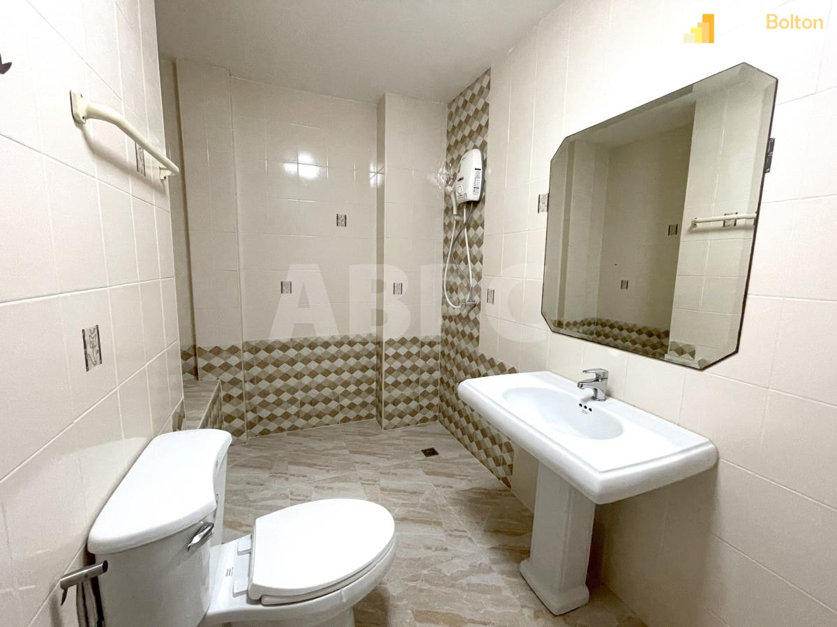 4 Bed 5 Bath in Central Pattaya ABPC0364 photo 4