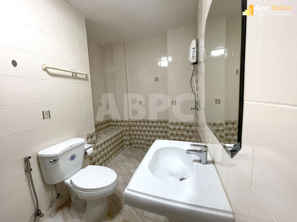 4 Bed 5 Bath in Central Pattaya ABPC0364 photo 10