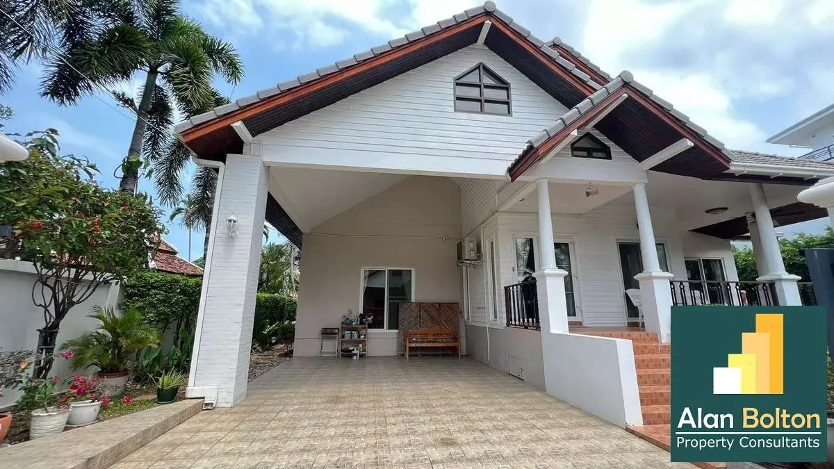 Pool Villa 3 Bedrooms 3 Bathrooms in East Pattaya photo 2