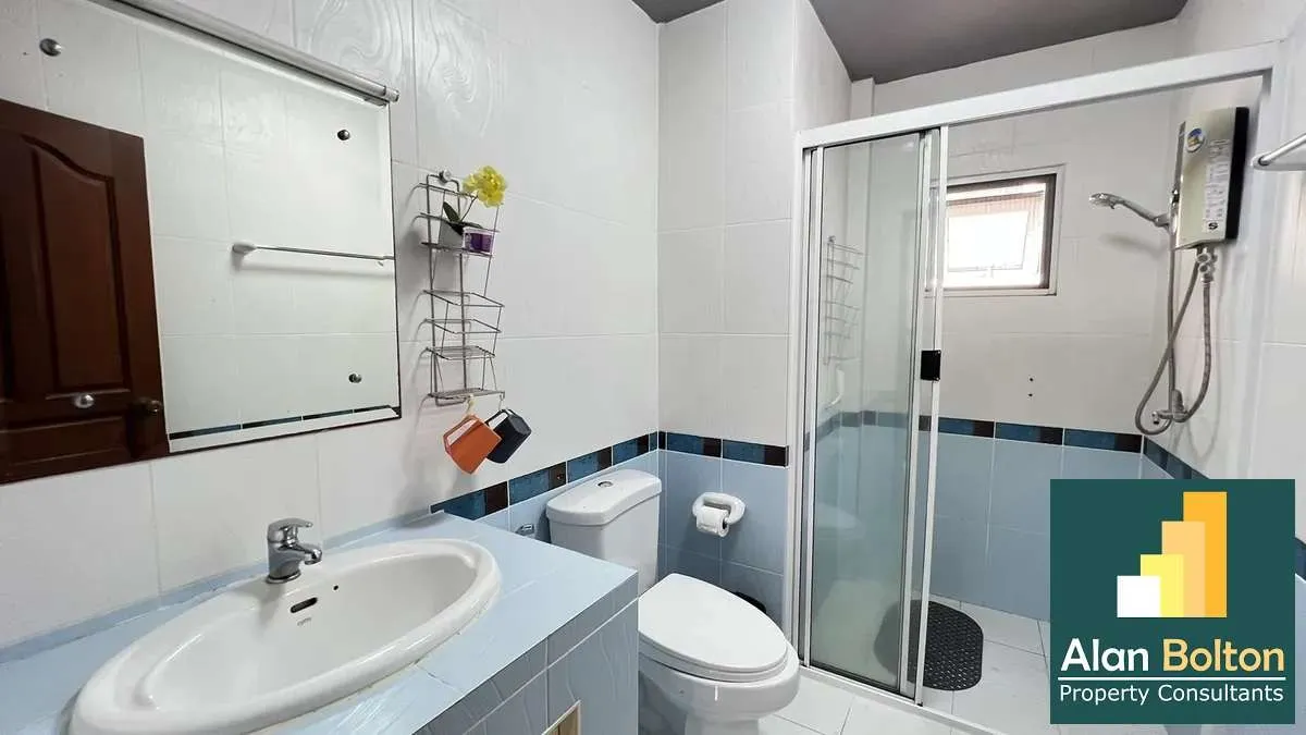 Pool Villa 3 Bedrooms 3 Bathrooms in East Pattaya photo 20