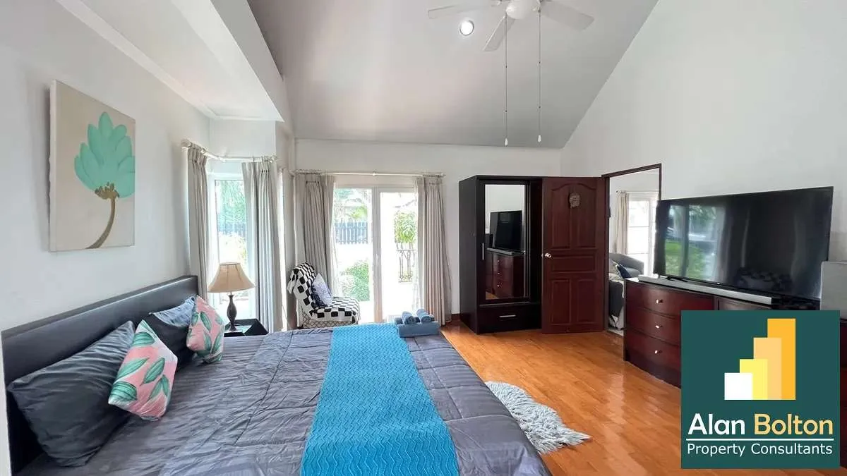 Pool Villa 3 Bedrooms 3 Bathrooms in East Pattaya photo 21
