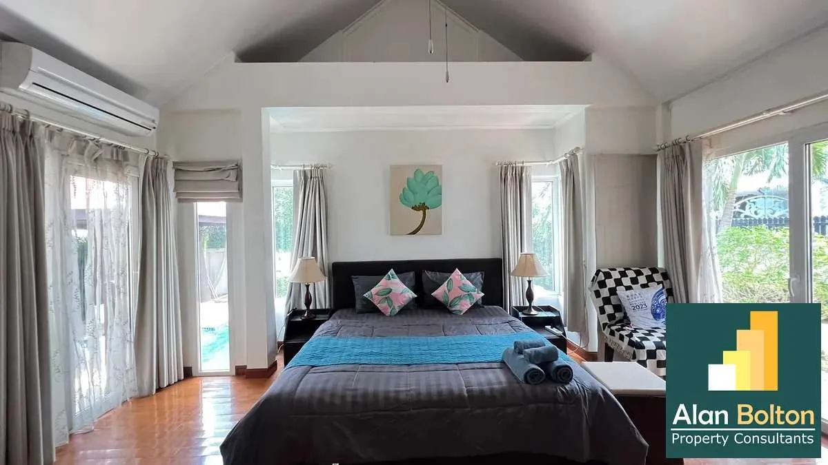Pool Villa 3 Bedrooms 3 Bathrooms in East Pattaya photo 22