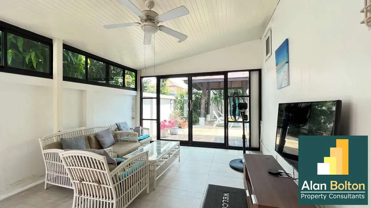 Pool Villa 3 Bedrooms 3 Bathrooms in East Pattaya photo 5