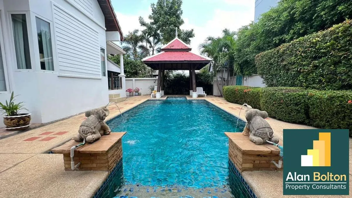 Pool Villa 3 Bedrooms 3 Bathrooms in East Pattaya photo 7