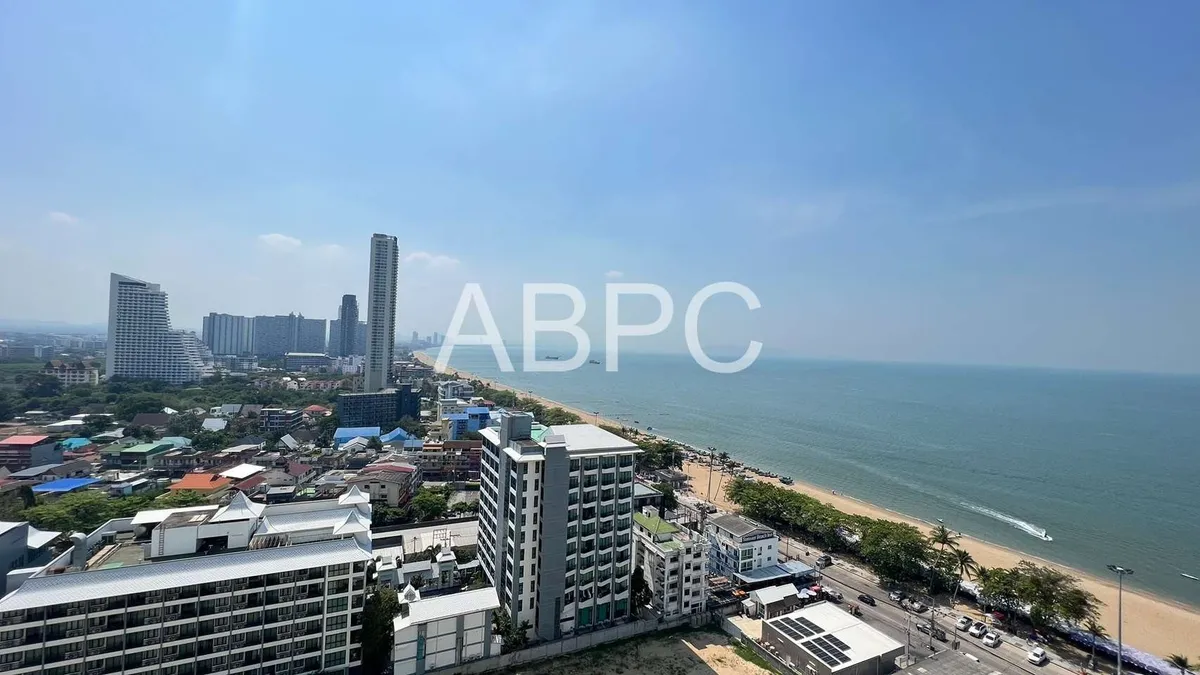 Ocean View Studio Condo in Jomtien