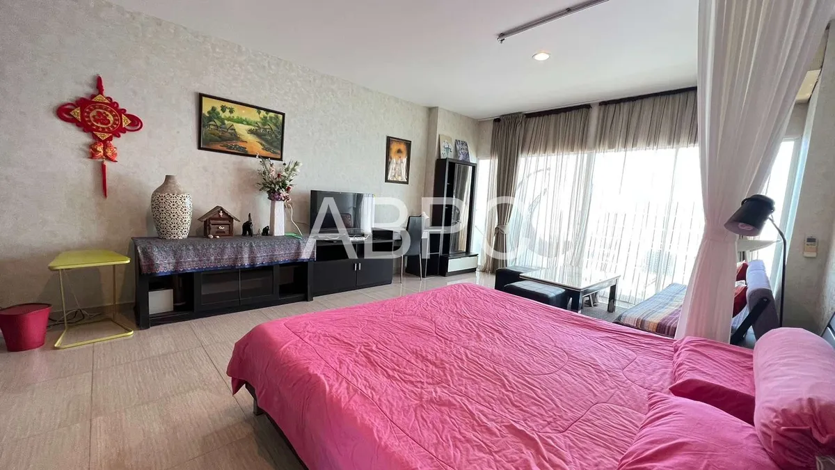 Ocean View Studio Condo in Jomtien photo 9