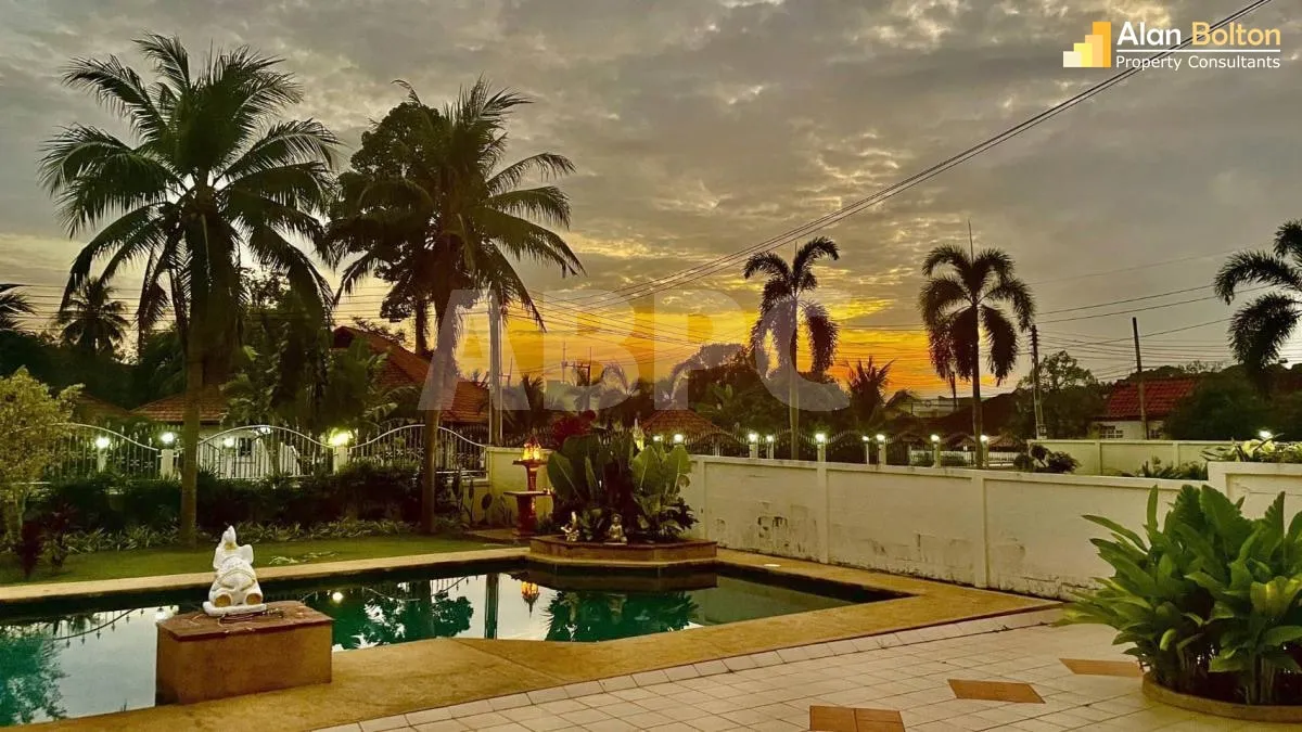 4 Bed 5 Bath in East Pattaya