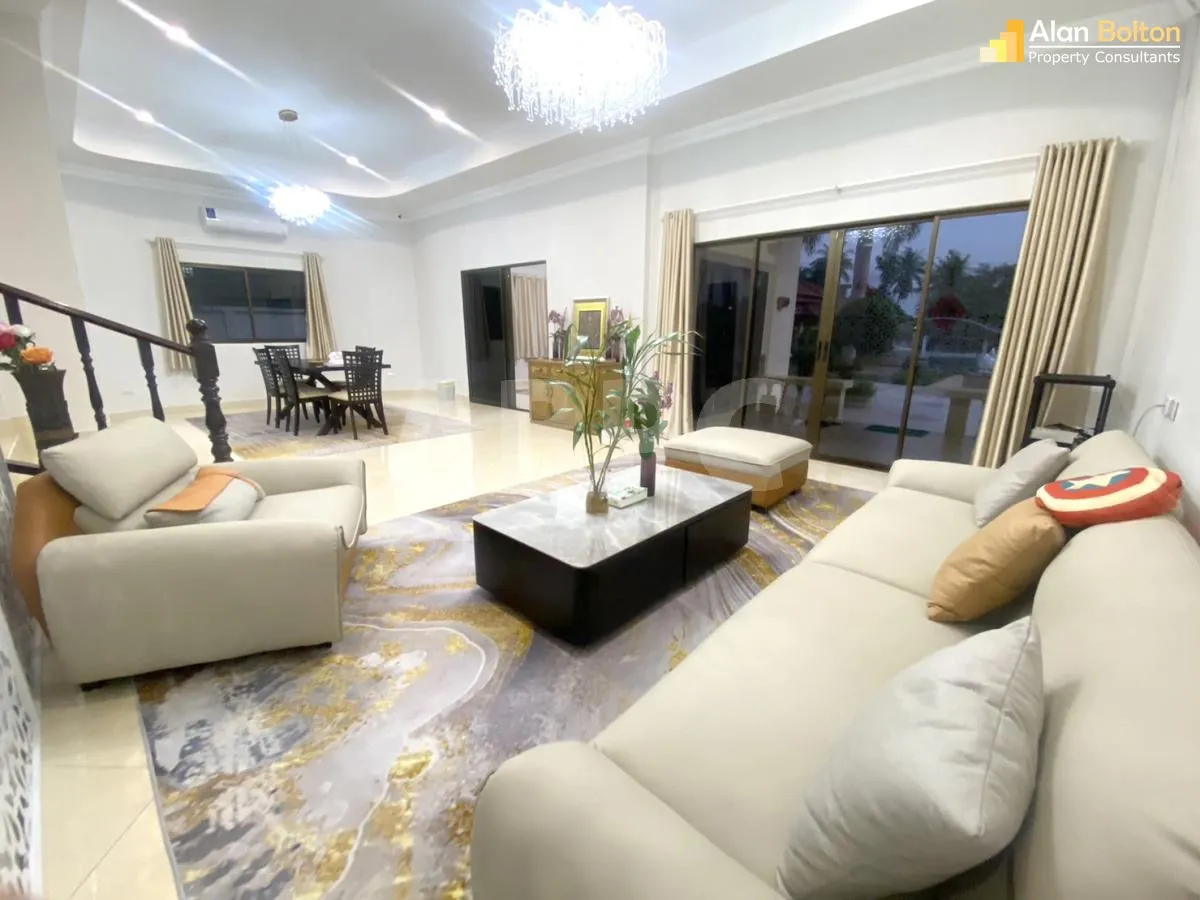 4 Bed 5 Bath in East Pattaya photo 13