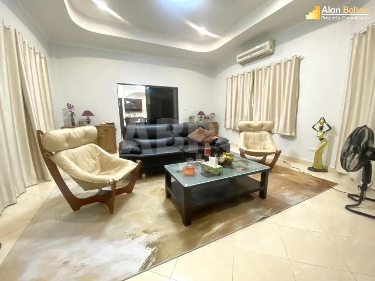 4 Bed 5 Bath in East Pattaya photo 17