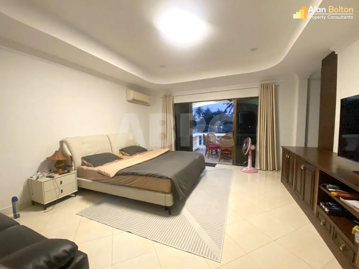 4 Bed 5 Bath in East Pattaya photo 9