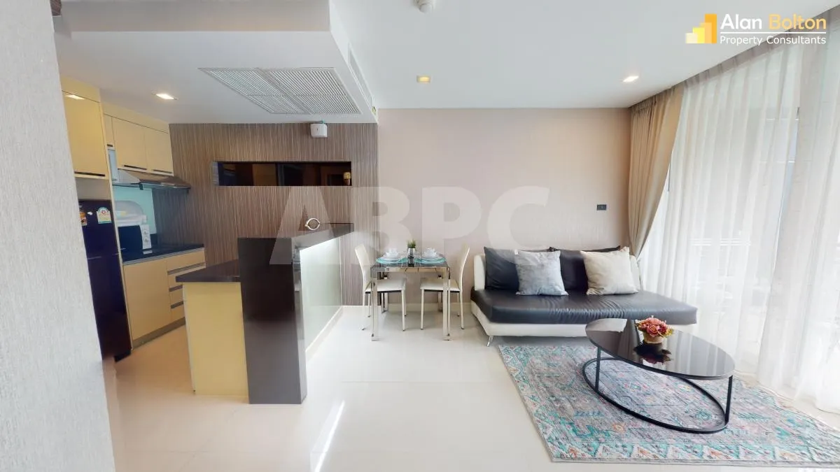 Large 1 Bed 1 Bath Condo in Central Pattaya photo 8