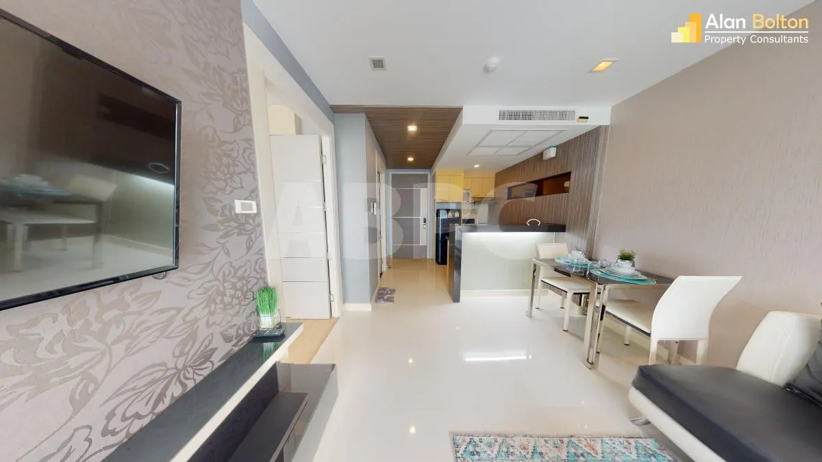 Large 1 Bed 1 Bath Condo in Central Pattaya photo 9