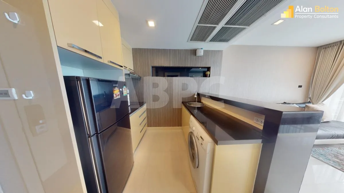 Large 1 Bed 1 Bath Condo in Central Pattaya photo 10