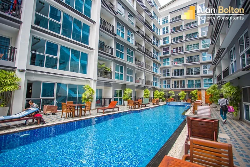 Large 1 Bed 1 Bath Condo In Central Pattaya photo 2