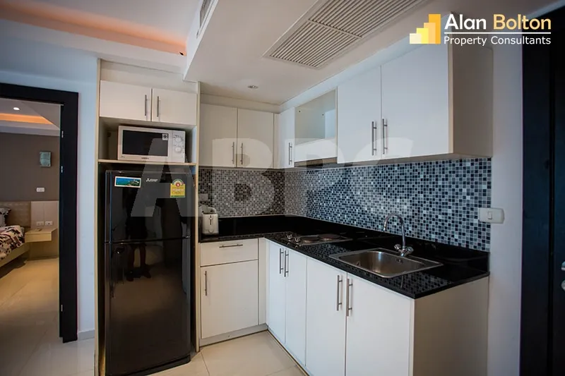 Large 1 Bed 1 Bath Condo In Central Pattaya photo 13