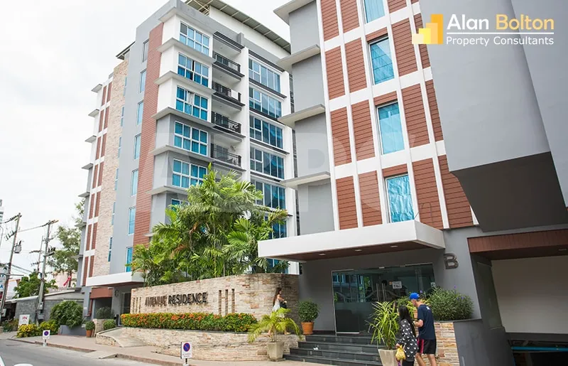 Large 1 Bed 1 Bath Condo In Central Pattaya photo 3