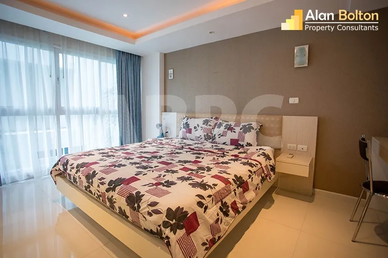 Large 1 Bed 1 Bath Condo In Central Pattaya photo 4