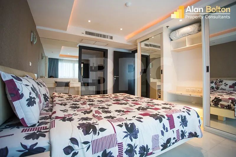 Large 1 Bed 1 Bath Condo In Central Pattaya photo 6