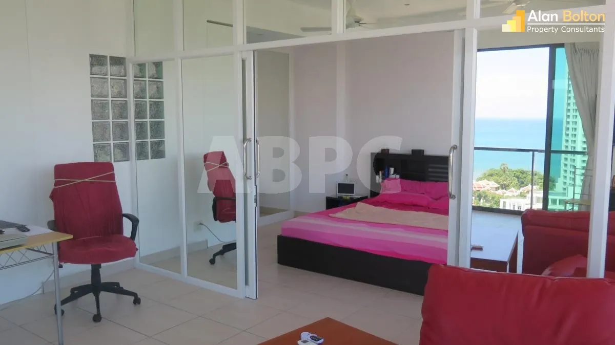 1 Bed 1 Bath Condo in Pratumnak photo 13