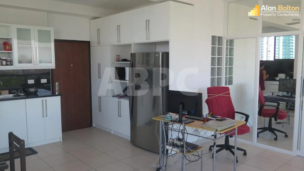 1 Bed 1 Bath Condo in Pratumnak photo 14