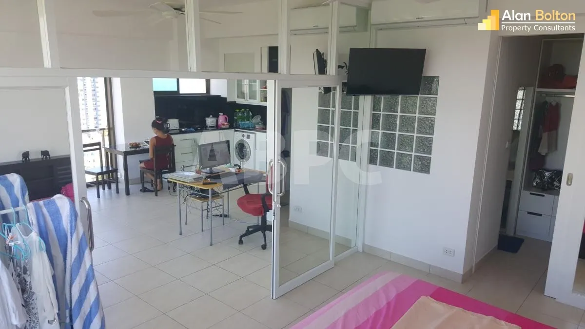 1 Bed 1 Bath Condo in Pratumnak photo 18