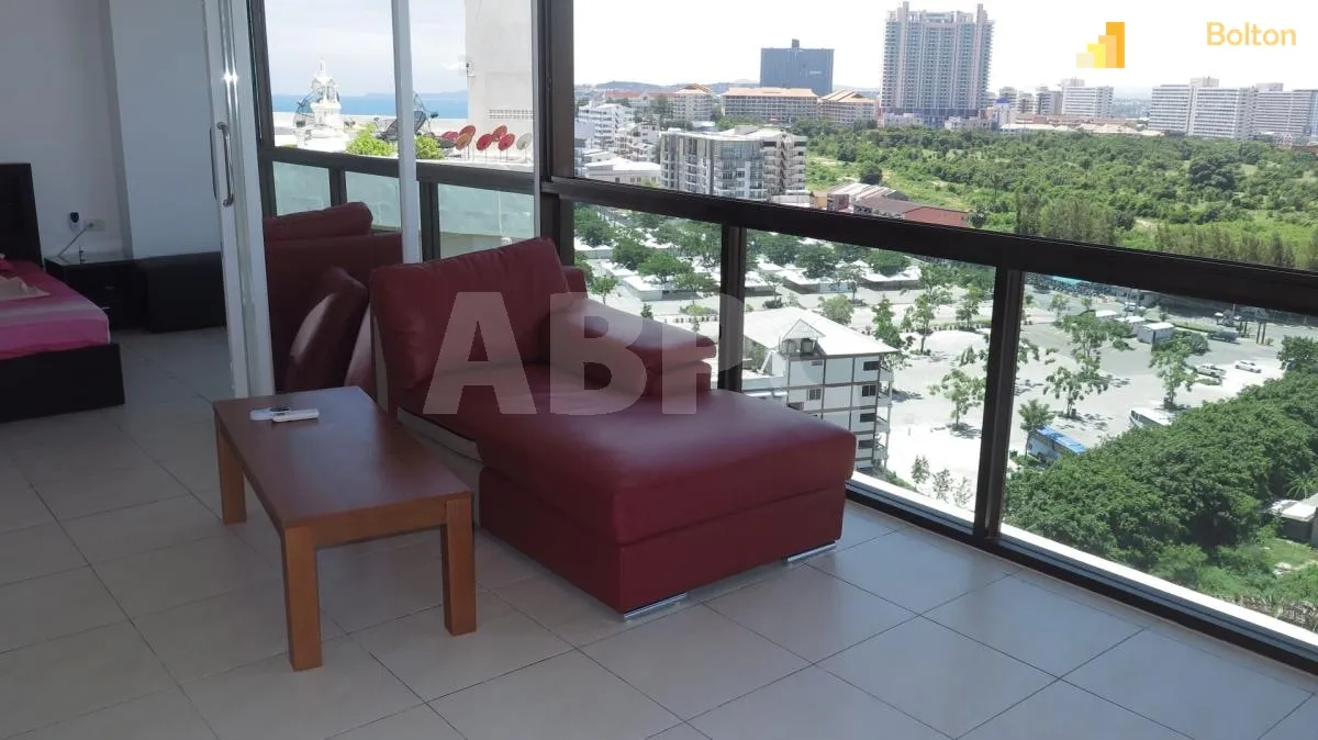 1 Bed 1 Bath Condo in Pratumnak photo 5