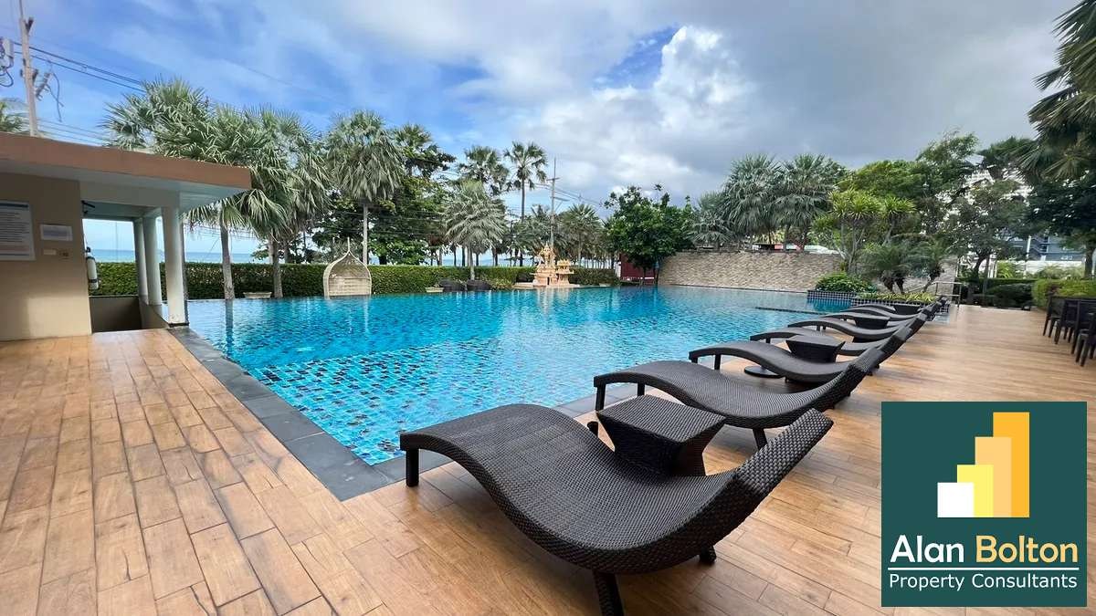 corner room Seaview 1 Bedroom 1 Bathroom  in Jomtien photo 3