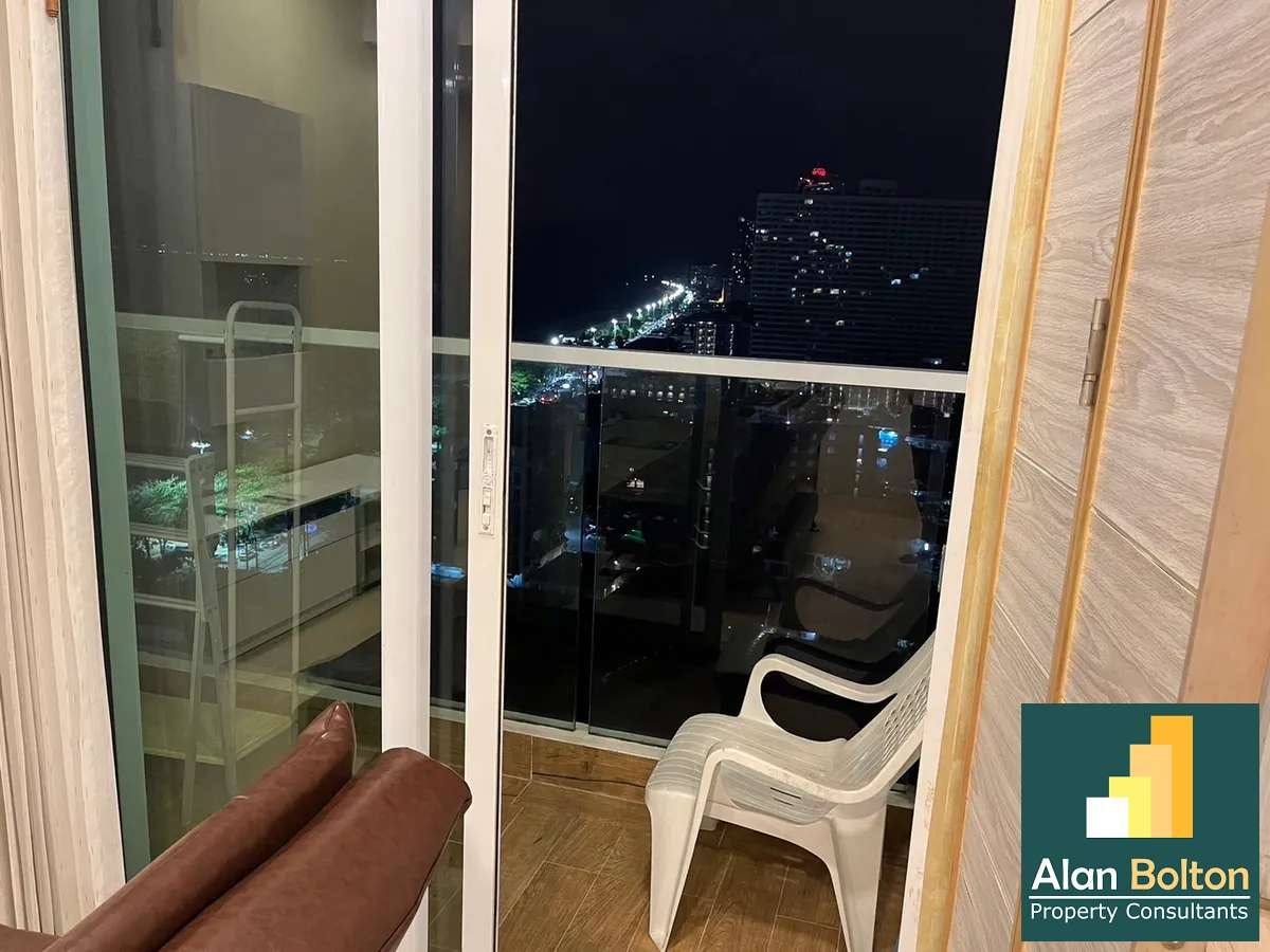 corner room Seaview 1 Bedroom 1 Bathroom  in Jomtien photo 17
