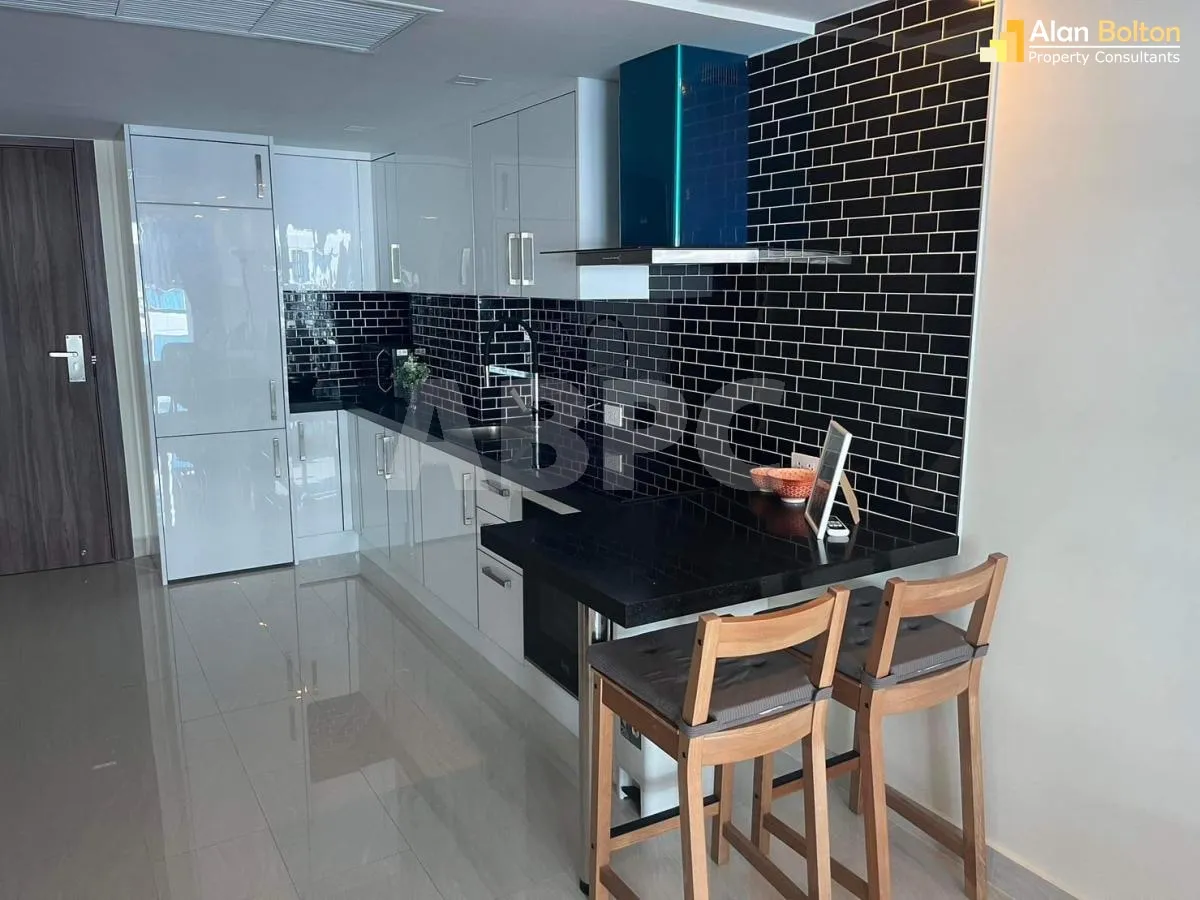 Pool View 2 Bed 1 Bath Condo in Central Pattaya ABPC0657 photo 6