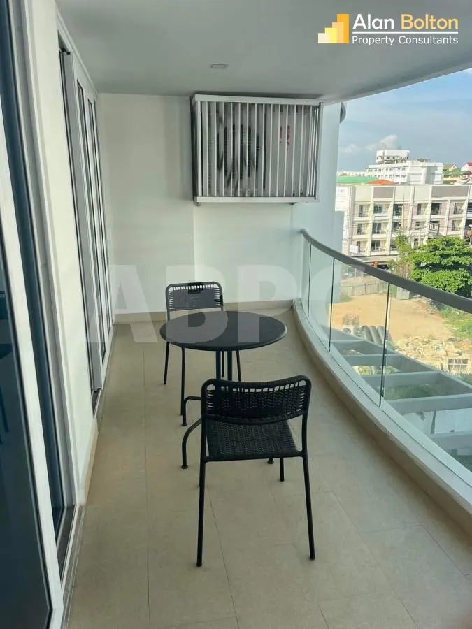 Pool View 2 Bed 1 Bath Condo in Central Pattaya ABPC0657 photo 8