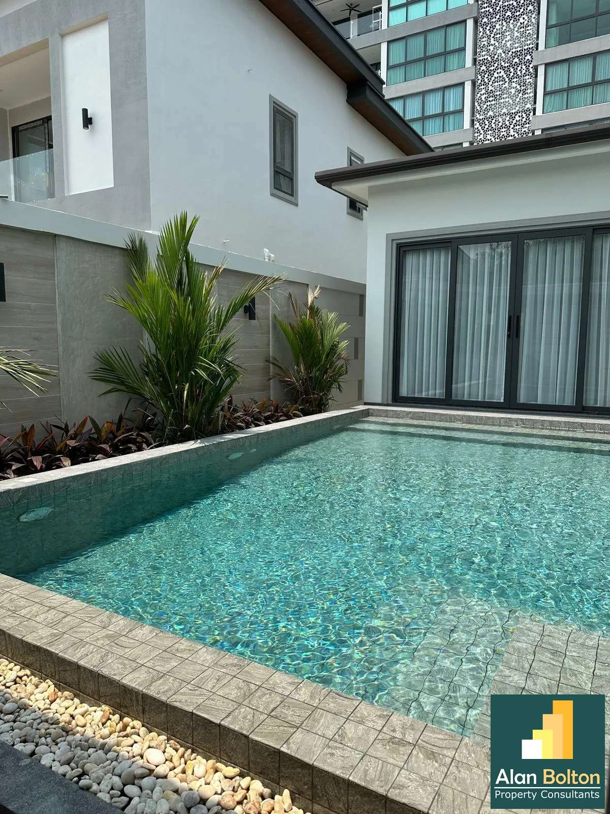 5 Bedroom House for in Jomtien (sale or rent) photo 3