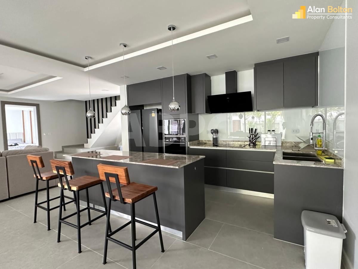 5 Bedroom House for in Jomtien (sale or rent) photo 8