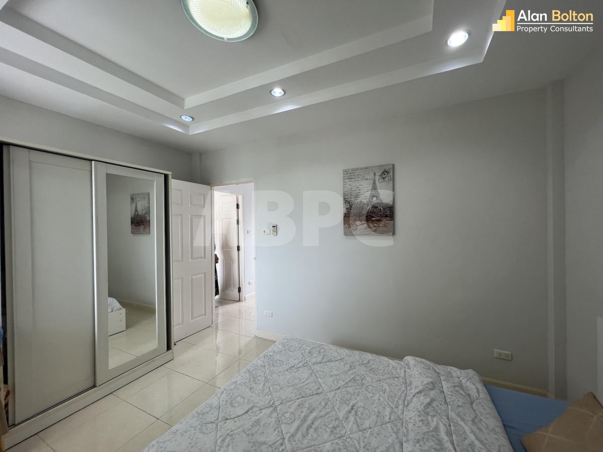 2 Bed 3 Bath Townhouse in East Pattaya photo 26