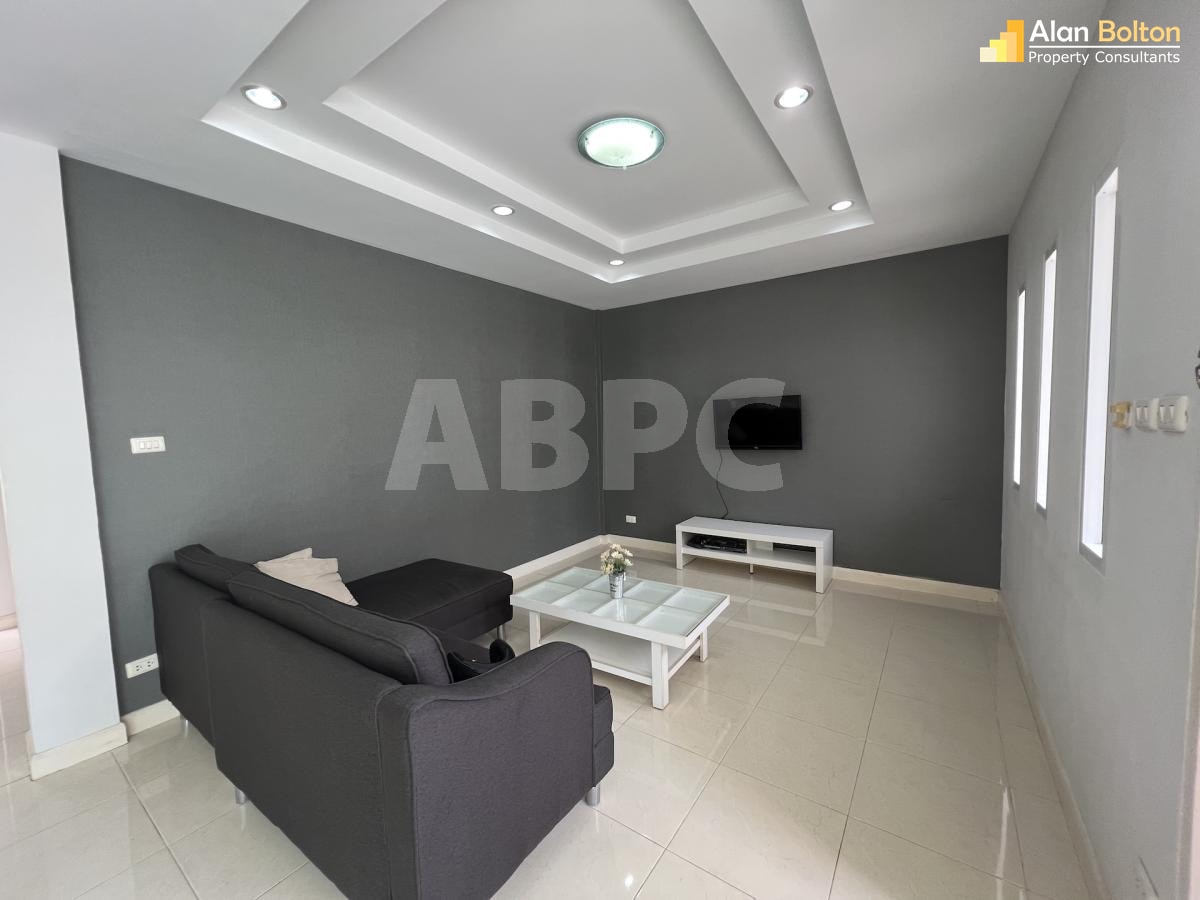 2 Bed 3 Bath Townhouse in East Pattaya photo 10