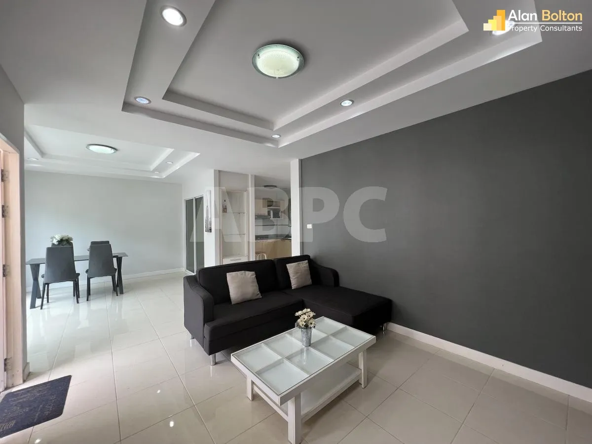 2 Bed 3 Bath Townhouse in East Pattaya photo 11