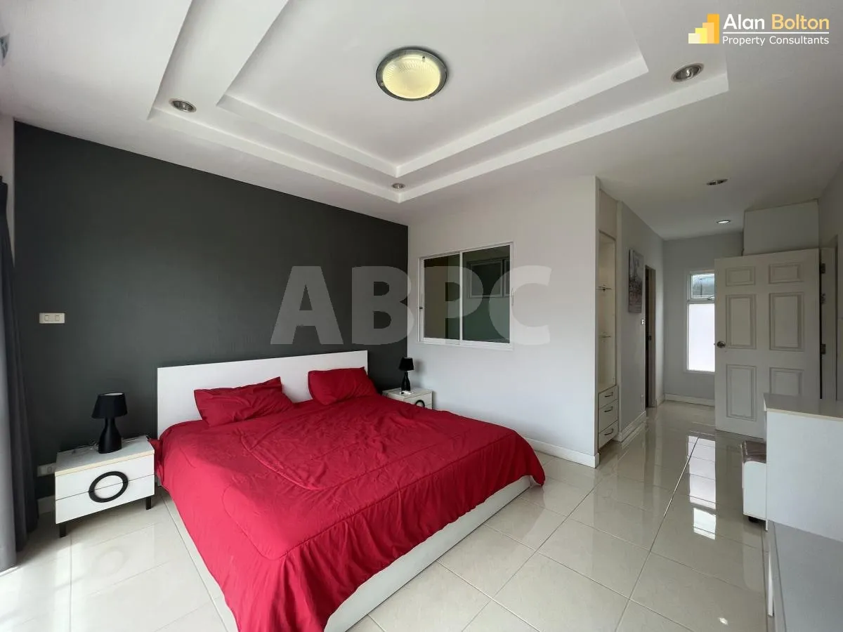 2 Bed 3 Bath Townhouse in East Pattaya photo 18