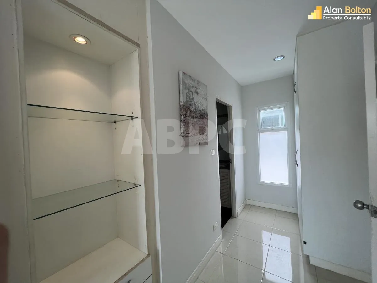 2 Bed 3 Bath Townhouse in East Pattaya photo 22