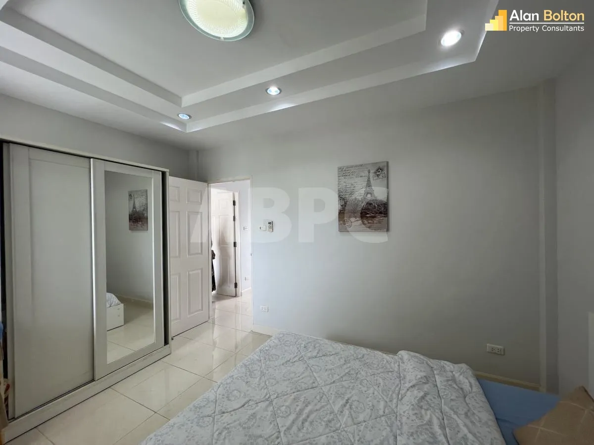 2 Bed 3 Bath Townhouse in East Pattaya photo 25