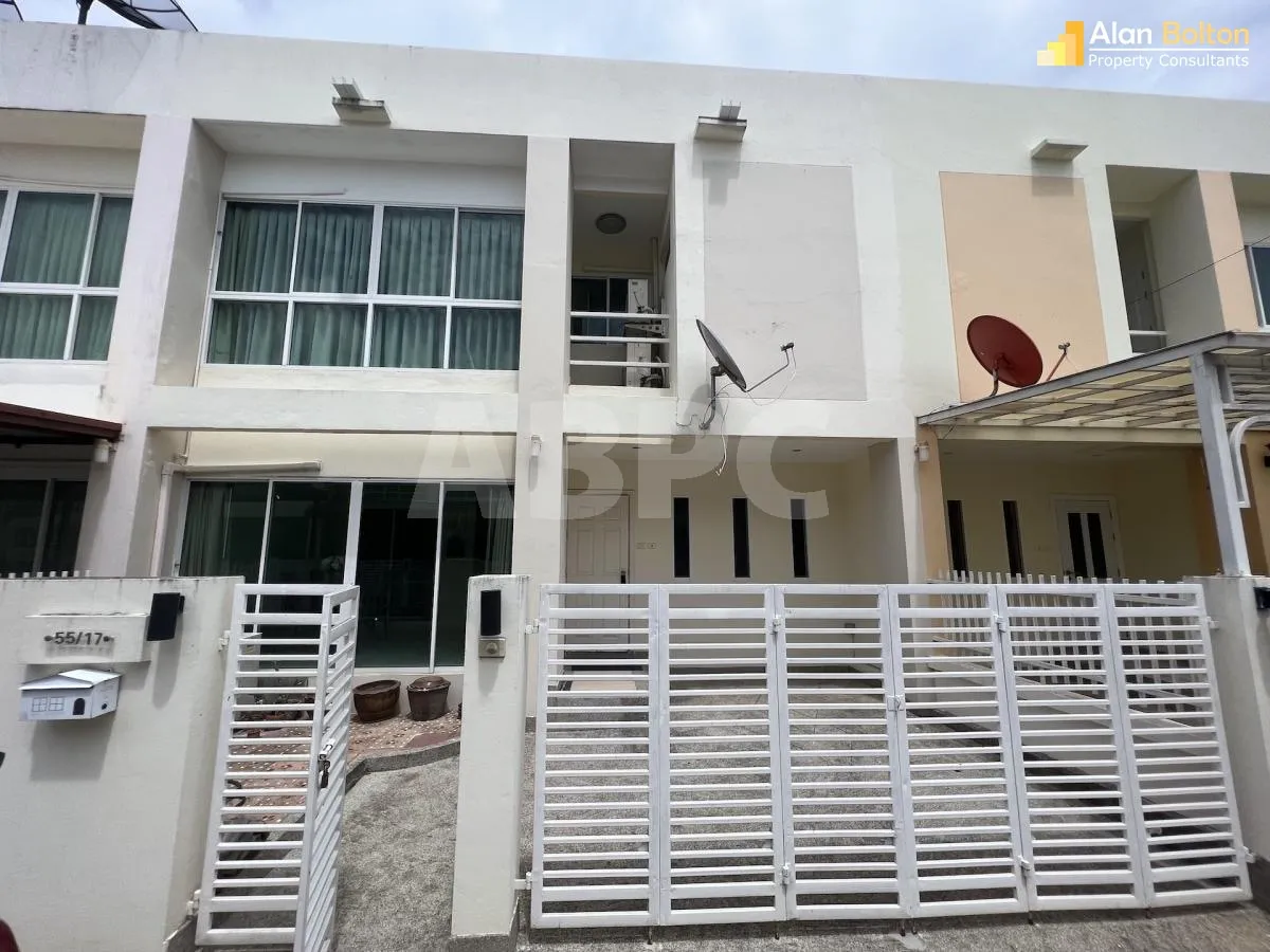 2 Bed 3 Bath Townhouse in East Pattaya photo 6