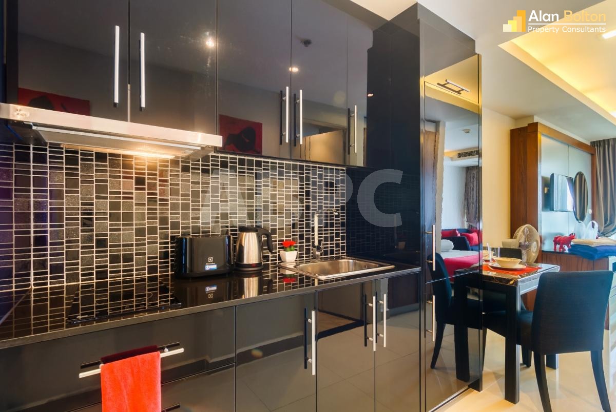 2 Bed 2 Bath Condo in Cozy Beach View in Pratumnak ABPC0724 photo 13