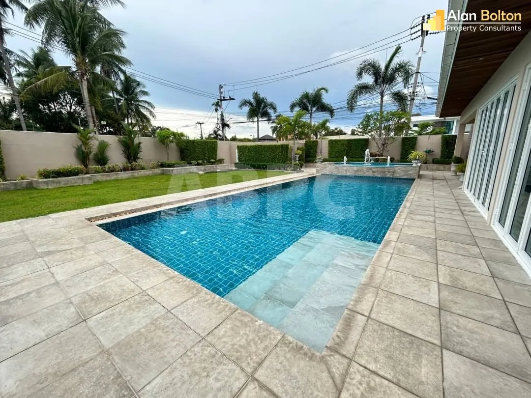 5 Bed 6 Bath in East Pattaya ABPC0732