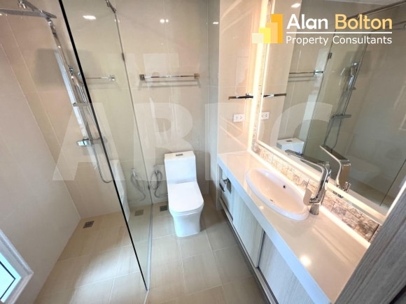 1 Bedroom Condo for Sale in South Pattaya photo 4