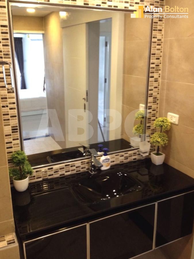 Large Partial Ocean View 1 Bedroom 1 Bathroom Condo in Pratumnak photo 11